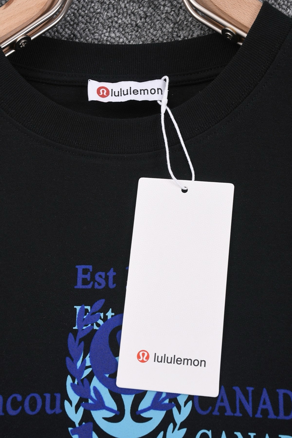 ブランドTシャツ側面デザイン